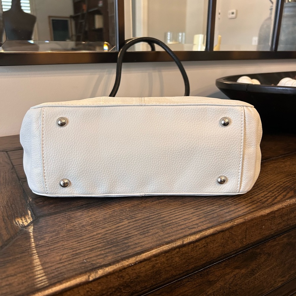 Tignatello white pebbled leather tote bag - Picture 12 of 16